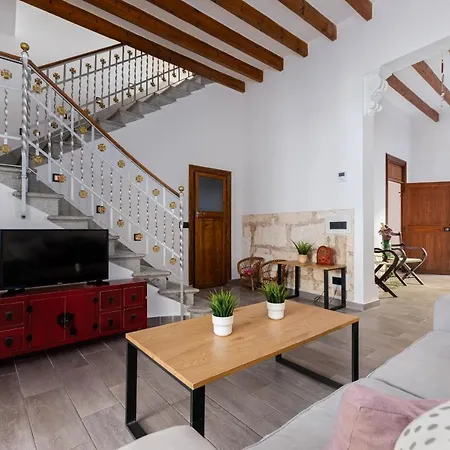 Yourhouse Jordi, Air Conditioned House With Private Pool