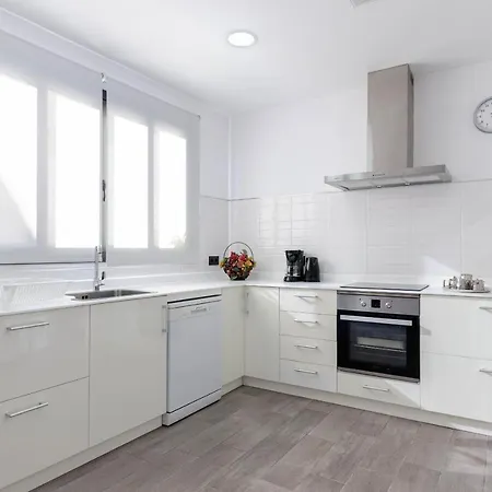 Yourhouse Jordi, Air Conditioned House With Private Pool Muro