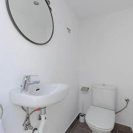 Holiday home Yourhouse Jordi, Air Conditioned House With Private Pool