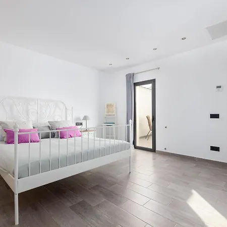 Yourhouse Jordi, Air Conditioned House With Private Pool *