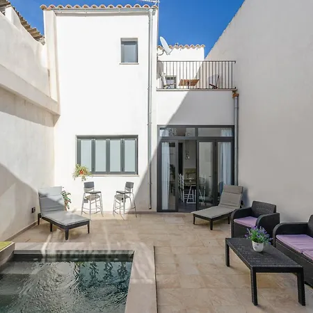 Yourhouse Jordi, Air Conditioned House With Private Pool