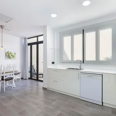 Yourhouse Jordi, Air Conditioned House With Private Pool Сasa de vacaciones